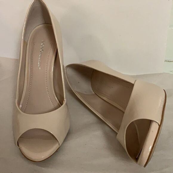 BCBGeneration‎ PATIENT LEATHER PUMPS SIZE 8B - Picture 2 of 6